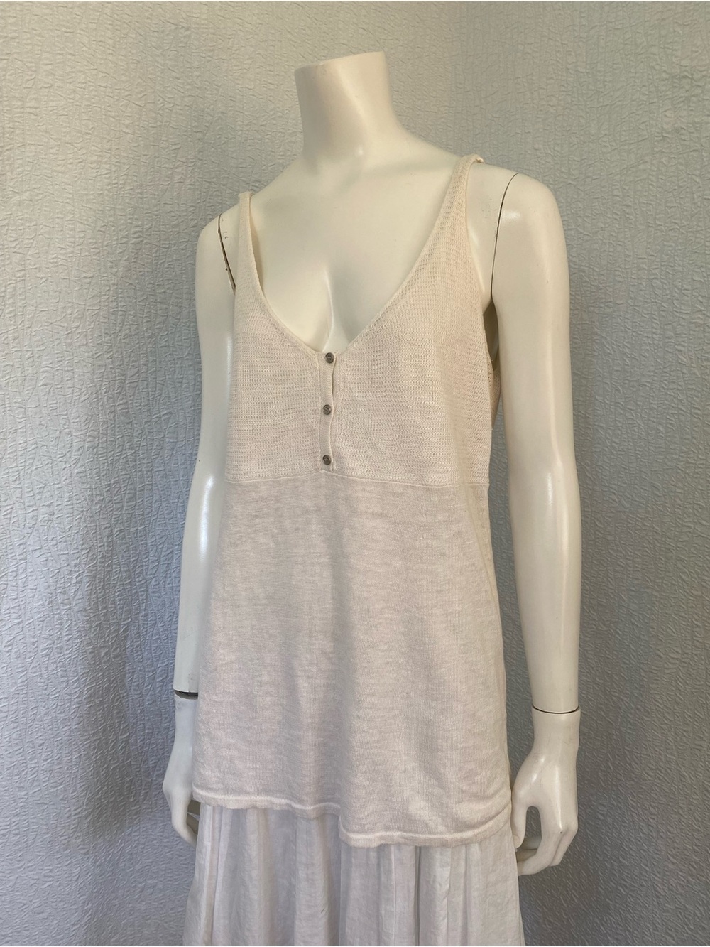 Eileen Fisher Cream V-Neck Linen Knit Button-Front Tank